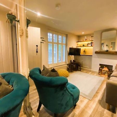 Beautiful Immaculate Aldeburgh Cottage, Sunny Outdoor Space, Free Parking - Easy Walk To Beach & Town Dış mekan fotoğraf