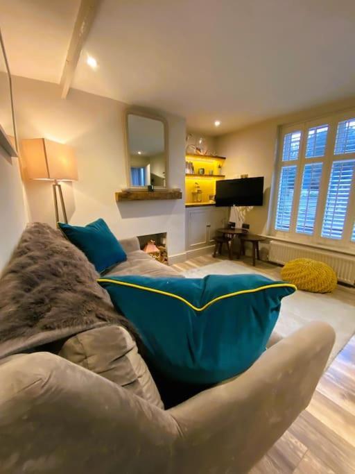 Beautiful Immaculate Aldeburgh Cottage, Sunny Outdoor Space, Free Parking - Easy Walk To Beach & Town Dış mekan fotoğraf
