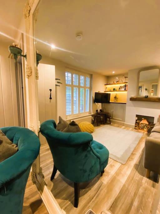 Beautiful Immaculate Aldeburgh Cottage, Sunny Outdoor Space, Free Parking - Easy Walk To Beach & Town Dış mekan fotoğraf
