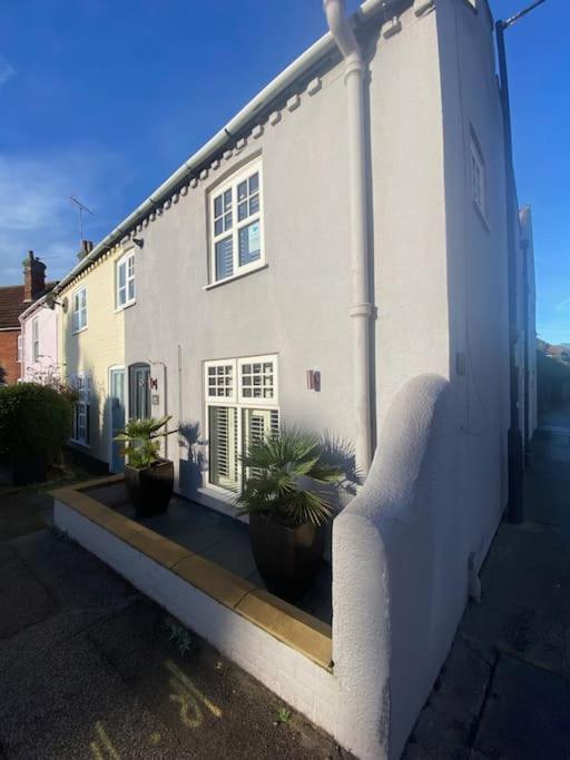 Beautiful Immaculate Aldeburgh Cottage, Sunny Outdoor Space, Free Parking - Easy Walk To Beach & Town Dış mekan fotoğraf