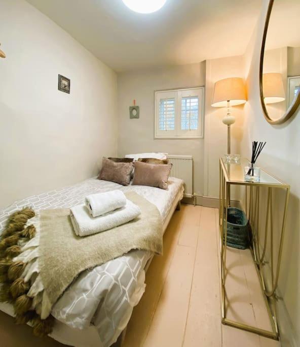 Beautiful Immaculate Aldeburgh Cottage, Sunny Outdoor Space, Free Parking - Easy Walk To Beach & Town Dış mekan fotoğraf